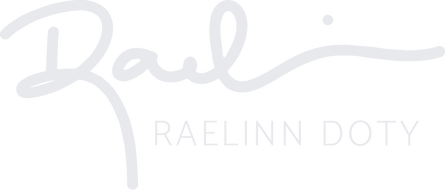 Travel With Raelinn logo